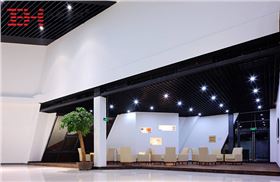 北科建嘉興創新園展示中心-鋁方通吊頂4