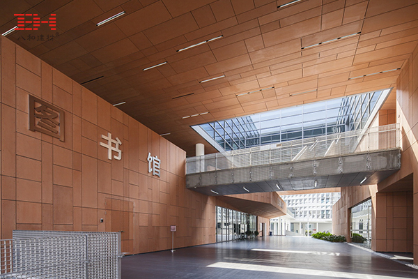 造型鋁單板、格柵、金屬拉伸板-南方科技大學讀書館02.jpg